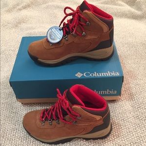 Brand New Columbia - Newton Ridge Hiking Boots
